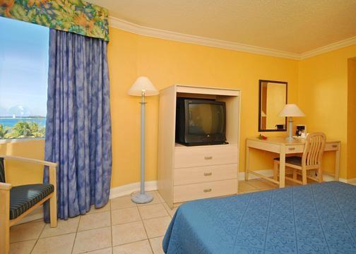 Holiday Inn Express & Suites Nassau Szoba fotó