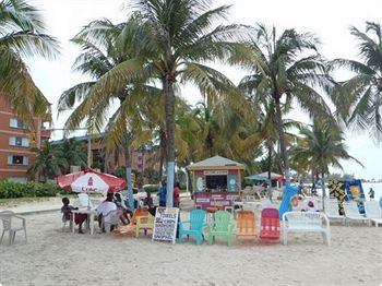 Holiday Inn Express & Suites Nassau Kültér fotó